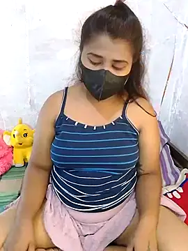 Snapshot of Sexy--queen1 chatting on February 10, 2025, 5:25 am Sexy--queen1 online show from February 10, 2025, 5:25 am