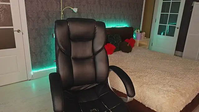 Snapshot of Daniela_Kitty_ chatting on October 14, 2025, 7:53 am Daniela Kitty  online show from October 14, 2025, 7:53 am