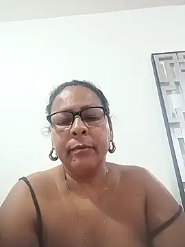 Snapshot of Afroditabichota chatting on November 16, 2025, 1:21 am Afroditabichota online show from November 16, 2025, 1:21 am