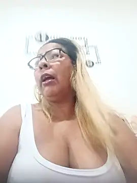 Snapshot of Afroditabichota chatting on November 26, 2025, 11:38 pm Afroditabichota online show from November 26, 2025, 11:38 pm