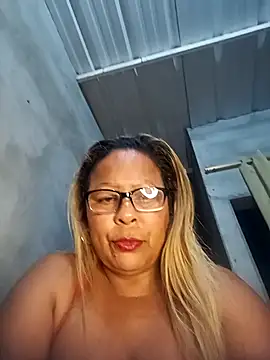 Snapshot of Afroditabichota chatting on November 24, 2025, 10:54 pm Afroditabichota online show from November 24, 2025, 10:54 pm