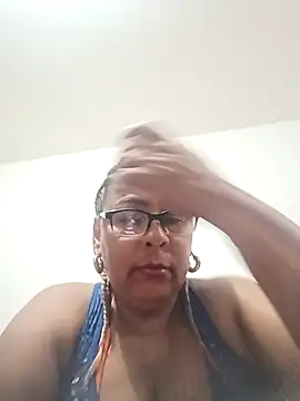 Snapshot of Afroditabichota chatting on October 27, 2025, 11:27 pm Afroditabichota online show from October 27, 2025, 11:27 pm