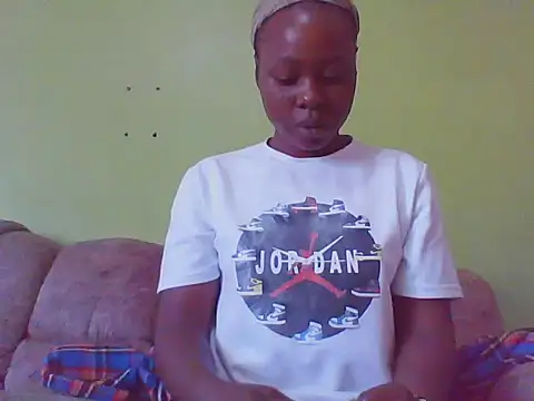 Snapshot of EBONYVANILLA02 chatting on September 14, 2025, 5:30 am EBONYVANILLA02 online show from September 14, 2025, 5:30 am