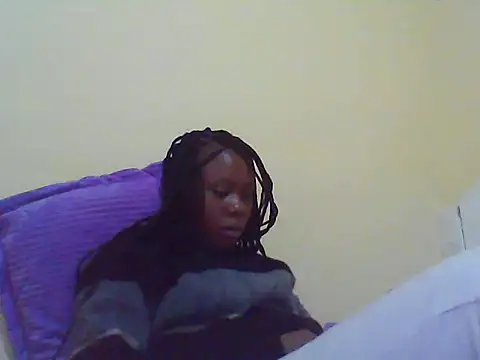 EBONYVANILLA02 online show from November 18, 2025, 2:20 pm