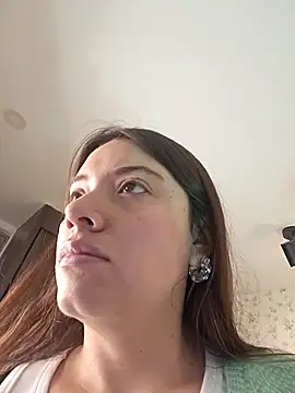 valery mora online show from March 19, 2025, 1:51 pm