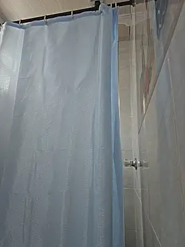 valery mora online show from November 7, 2025, 5:17 pm