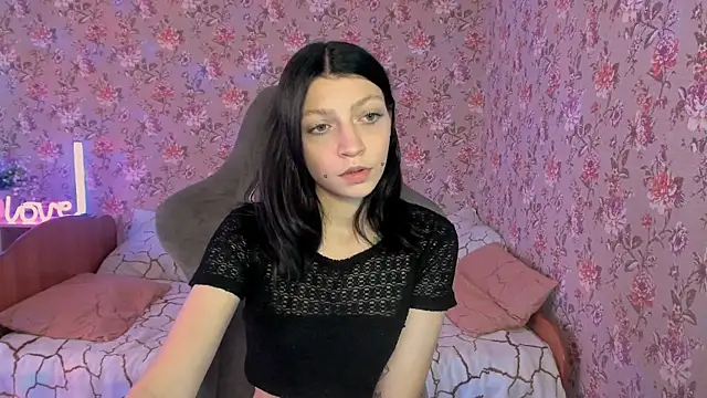 Snapshot of Lolly_Haze chatting on December 14, 2025, 4:29 am Lolly Haze online show from December 14, 2025, 4:29 am