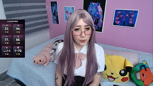 Miwa violet online show from November 7, 2025, 5:28 pm