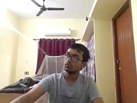 THE NAKED BOY online show from November 30, 2025, 4:46 am