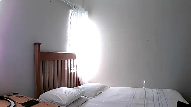 Miahotmilf online show from February 1, 2025, 4:00 pm