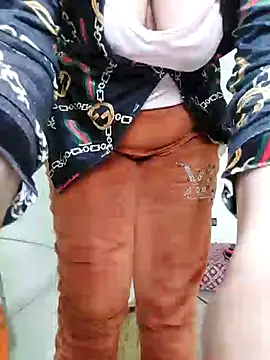 Snapshot of Diana-sexy chatting on March 9, 2025, 1:48 pm Diana-sexy online show from March 9, 2025, 1:48 pm