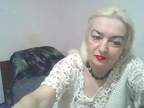 Snapshot of Meri798 chatting on December 2, 2025, 10:11 pm Meri798 online show from December 2, 2025, 10:11 pm