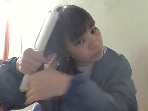 Angela-Eira online show from November 28, 2025, 8:53 pm