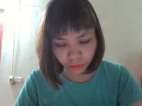 Angela-Eira online show from November 5, 2025, 9:18 pm