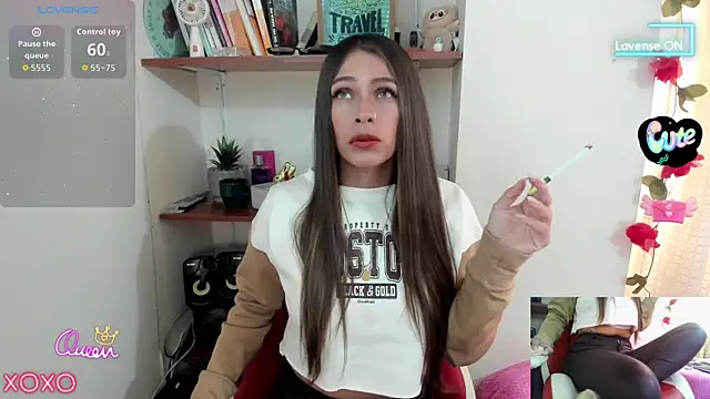 sweetlittlelisa online show from April 4, 2026, 7:20 pm