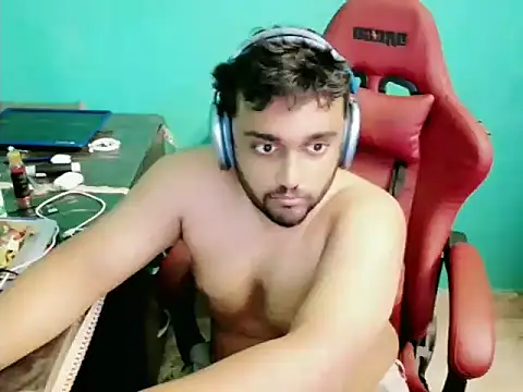 Snapshot of telugu_boy_ chatting on October 18, 2025, 4:14 am telugu boy online show from October 18, 2025, 4:14 am