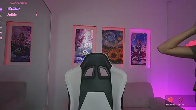 KayraOwen online show from October 31, 2025, 11:40 am