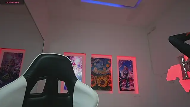 KayraOwen online show from November 8, 2025, 11:36 am