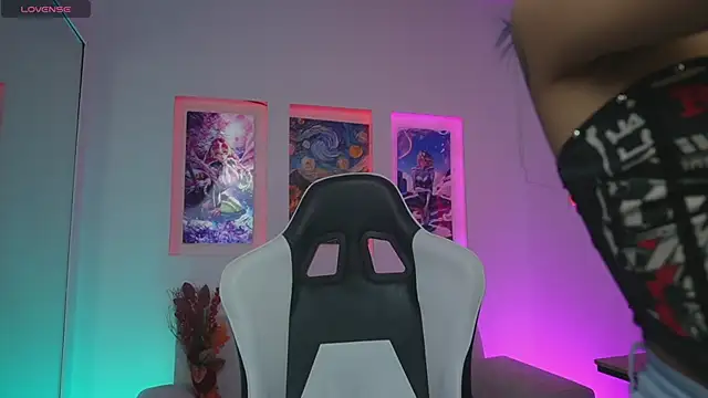 KayraOwen online show from November 20, 2025, 12:06 pm