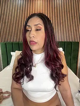 MonicaMoret online show from February 5, 2026, 12:34 pm