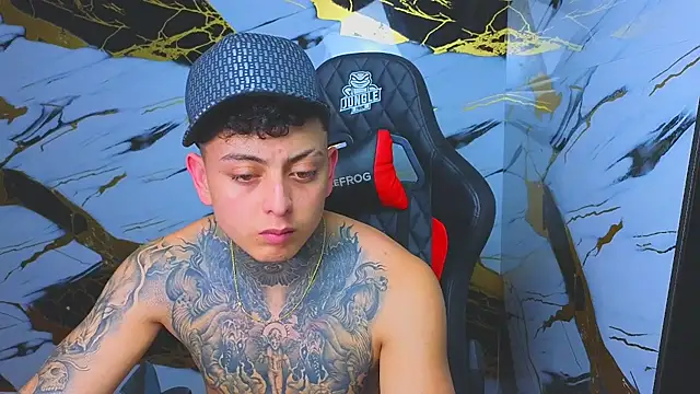 Kevin22 222 online show from November 12, 2025, 5:00 am