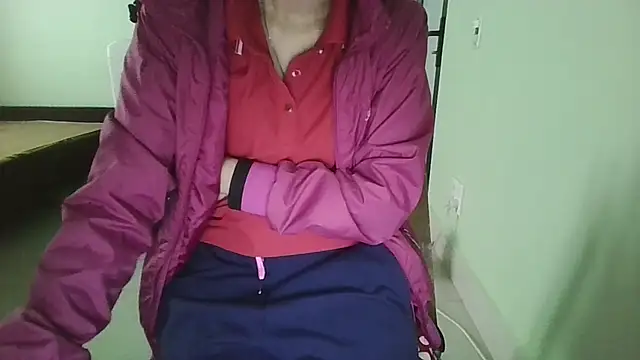 Luxcute286 online show from October 24, 2025, 12:42 am