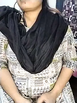 Snapshot of Tishani chatting on January 14, 2026, 12:53 pm Tishani online show from January 14, 2026, 12:53 pm