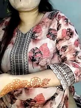 Snapshot of Tishani chatting on December 17, 2025, 1:27 pm Tishani online show from December 17, 2025, 1:27 pm