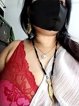 Snapshot of Tishani chatting on November 7, 2025, 6:12 pm Tishani online show from November 7, 2025, 6:12 pm