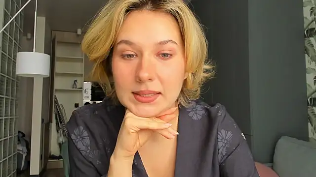 Lilith lutherlow online show from January 8, 2026, 11:05 am