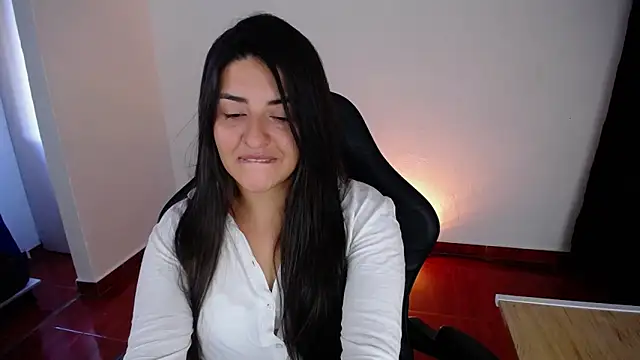 Snapshot of moritalatina chatting on June 11, 2026, 8:17 pm moritalatina online show from June 11, 2026, 8:17 pm