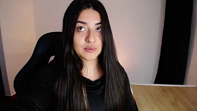 Snapshot of moritalatina chatting on June 13, 2026, 6:39 pm moritalatina online show from June 13, 2026, 6:39 pm