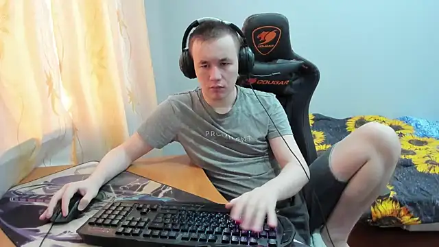 iliaskrislove online show from October 17, 2025, 4:38 am