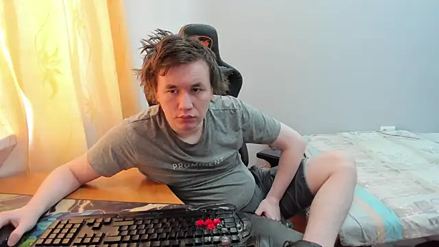 iliaskrislove online show from March 3, 2026, 10:44 am