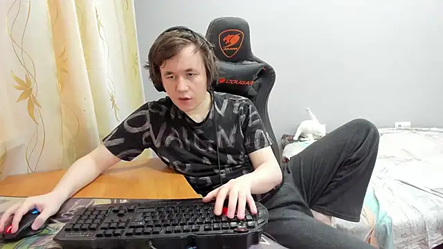 iliaskrislove online show from April 1, 2026, 2:58 pm