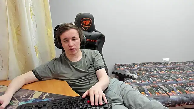 iliaskrislove online show from February 22, 2026, 5:03 pm