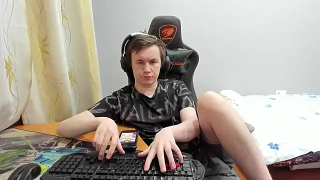 iliaskrislove online show from January 14, 2026, 12:53 pm