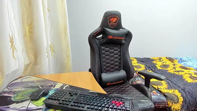 iliaskrislove online show from November 1, 2025, 6:02 pm