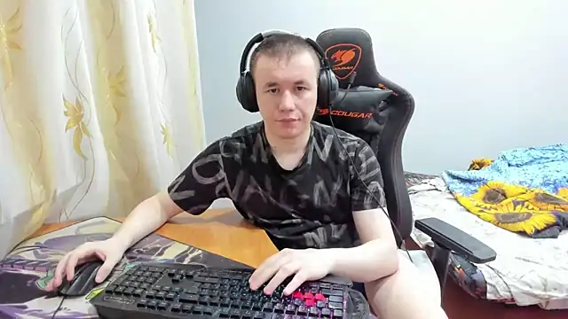 iliaskrislove online show from October 11, 2025, 3:46 pm