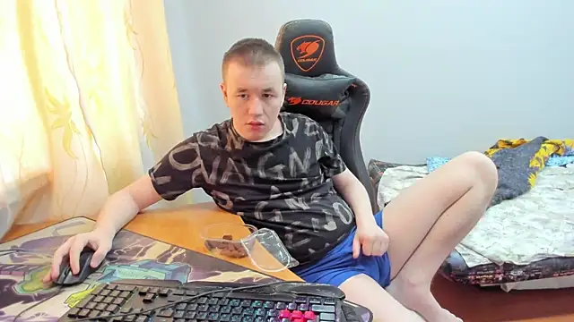 iliaskrislove online show from October 8, 2025, 9:33 am