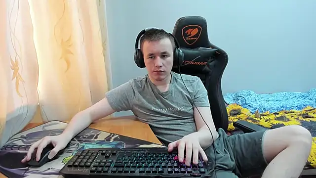 iliaskrislove online show from October 27, 2025, 7:53 am