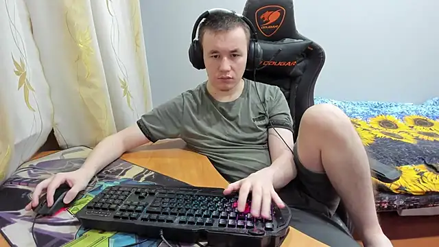 iliaskrislove online show from October 25, 2025, 4:18 pm