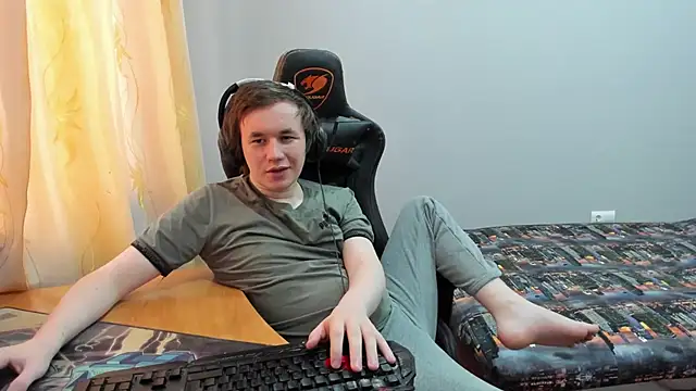 iliaskrislove online show from February 23, 2026, 5:09 am