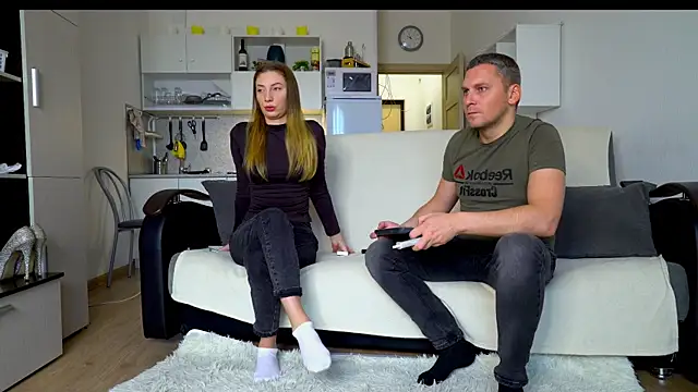 littlesweettifany online show from October 28, 2025, 11:09 am