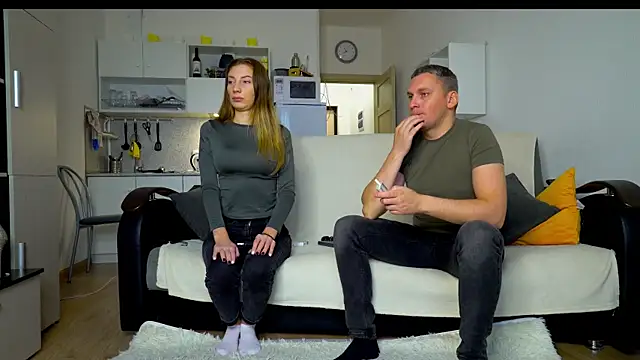 littlesweettifany online show from October 26, 2025, 10:26 am