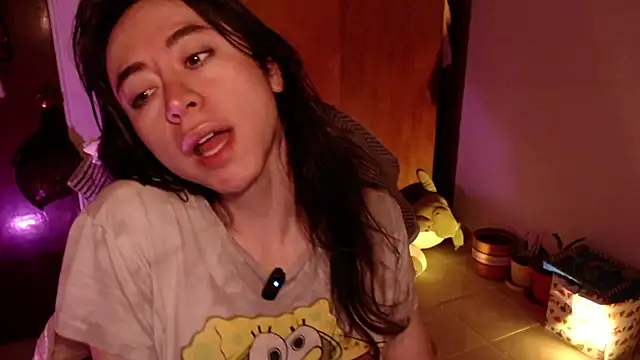 Snapshot of emily_pearl_ chatting on October 21, 2025, 10:14 am emily pearl online show from October 21, 2025, 10:14 am