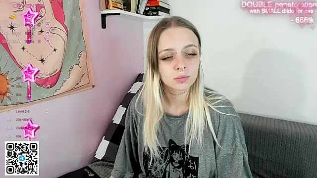 Snapshot of Alice_Halle chatting on November 14, 2025, 3:37 pm Alice Halle online show from November 14, 2025, 3:37 pm