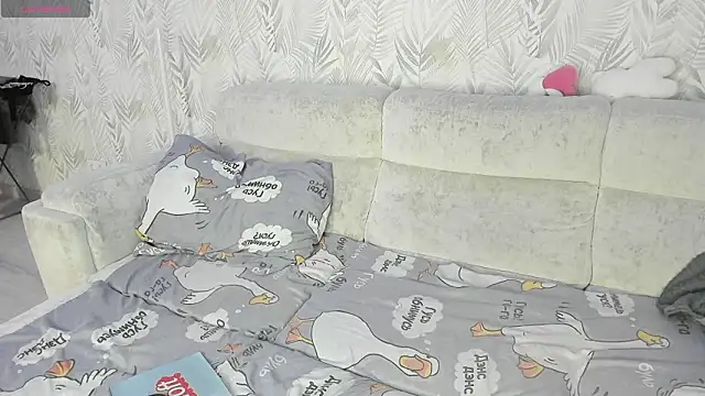 Snapshot of Alice_Halle chatting on February 18, 2026, 5:31 pm Alice Halle online show from February 18, 2026, 5:31 pm