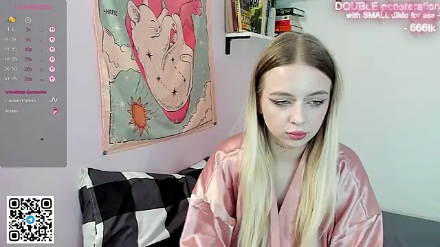 Snapshot of Alice_Halle chatting on December 14, 2025, 11:05 am Alice Halle online show from December 14, 2025, 11:05 am