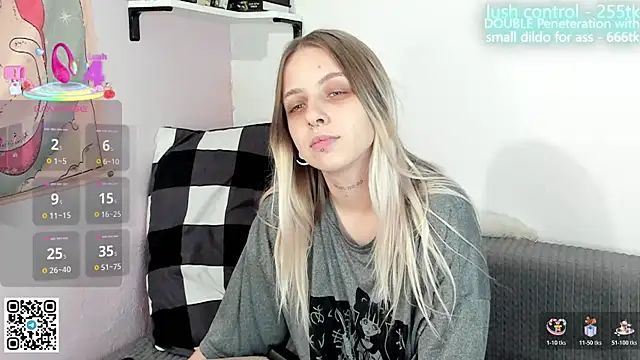 Snapshot of Alice_Halle chatting on October 29, 2025, 2:49 pm Alice Halle online show from October 29, 2025, 2:49 pm